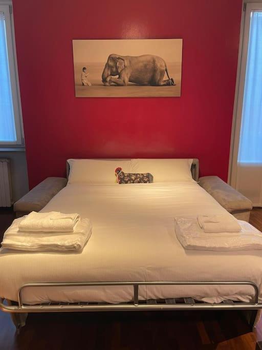 Cozy Flat Mins Walk To Navigli And Metro Porta Genova Mailand